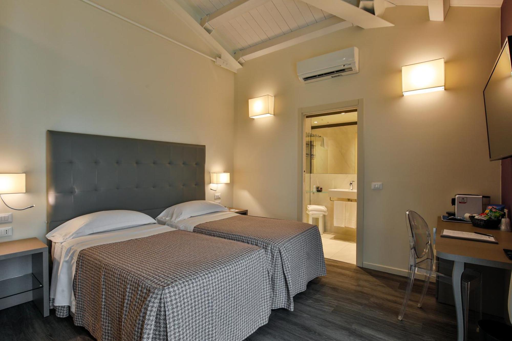 Savoia Hotel Regency Bologna Esterno foto