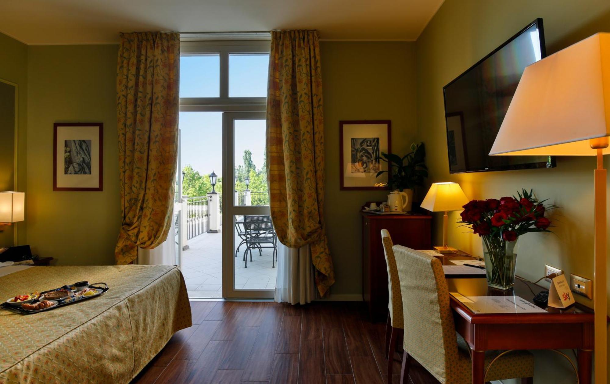 Savoia Hotel Regency Bologna Esterno foto