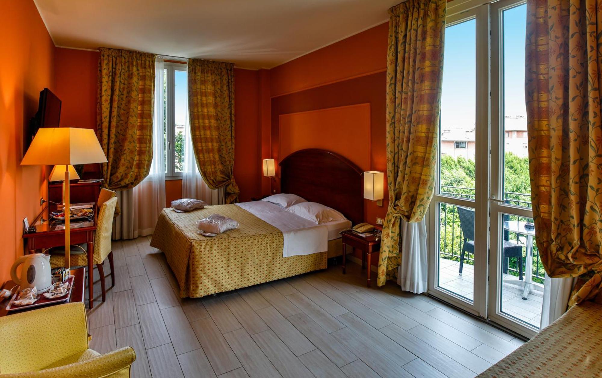 Savoia Hotel Regency Bologna Esterno foto