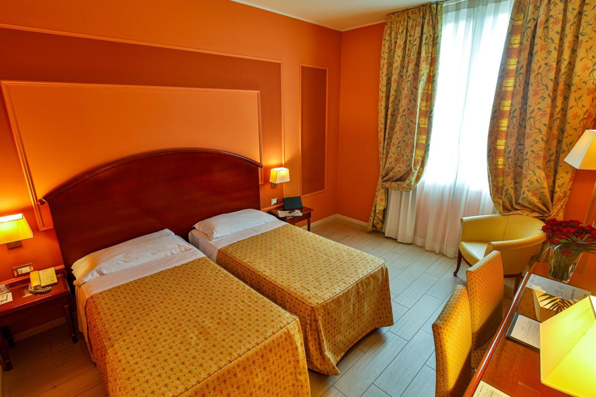 Savoia Hotel Regency Bologna Esterno foto